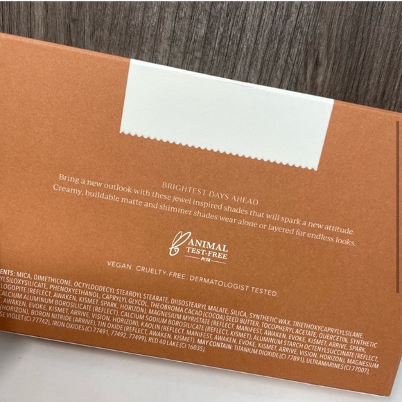 Complex Culture Future’s So Bright Eyeshadow Pallette - Picture 4 of 4